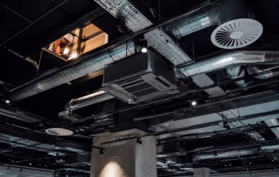 Fit-out gépészeti kivitelezés üzlethelyiségekhez és irodákhoz